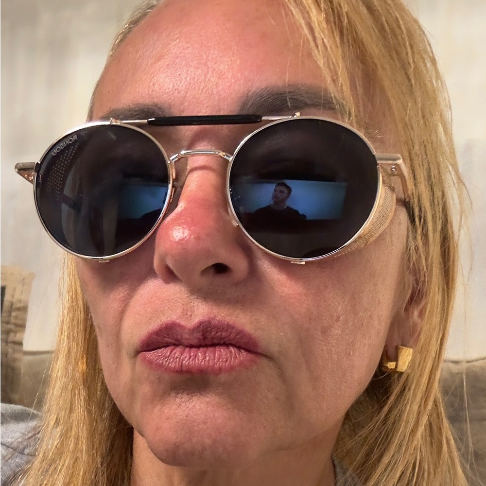 UNISEX Stylish Gold Sunglasses - Picture 12 of 15